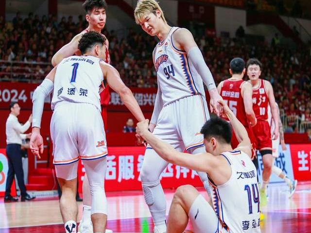 关于乐在其中！球员热血激昂挑战极限的信息